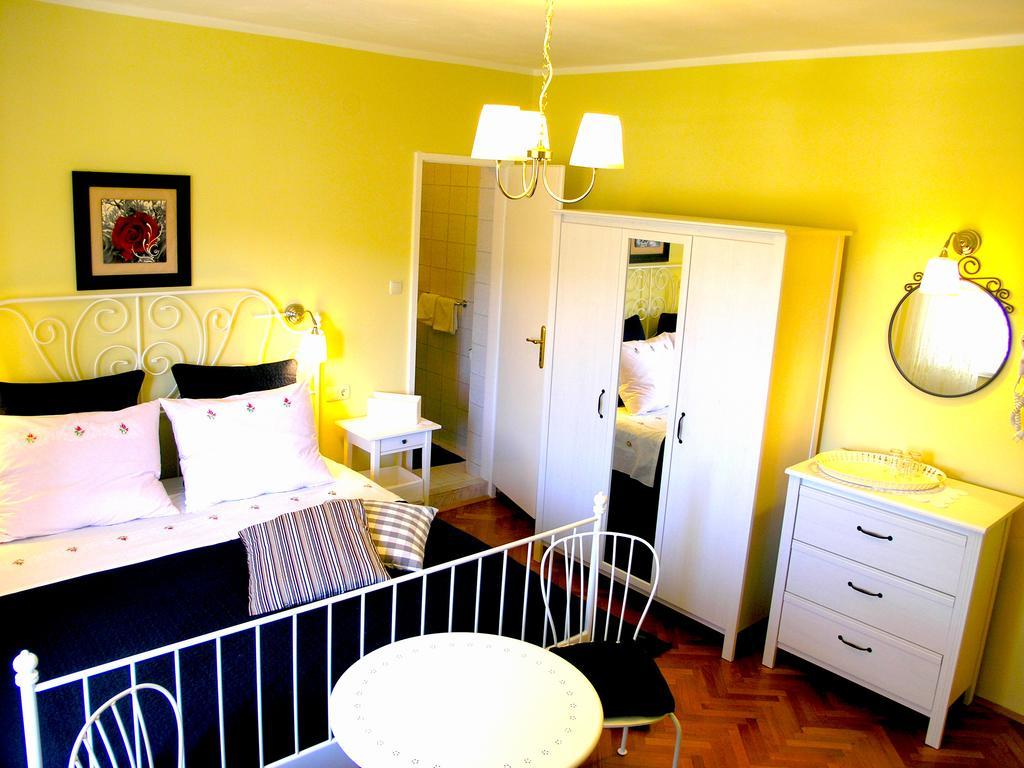מלון Palit House Rozi מראה חיצוני תמונה